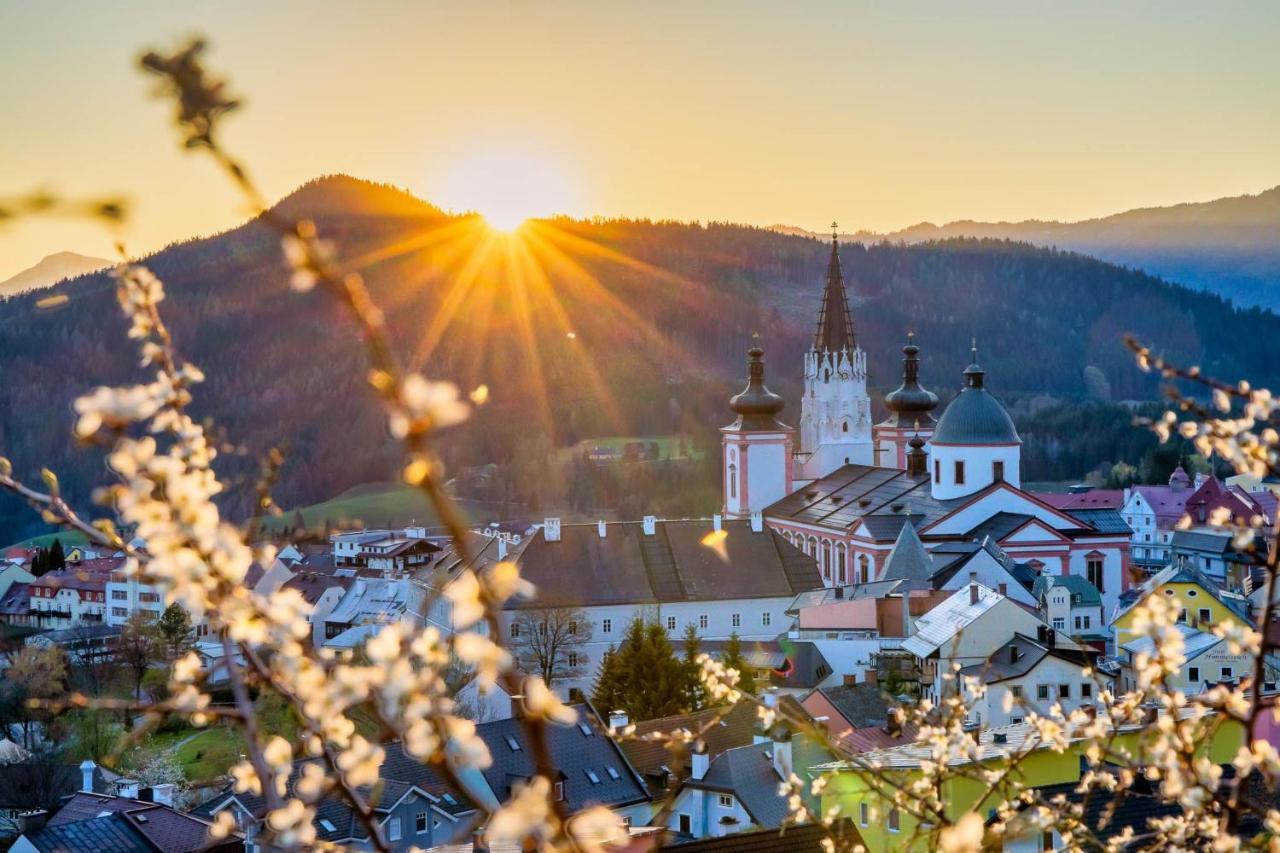 Hideaway Hotel Montestyria Chalets & Suiten Mariazell Exteriör bild