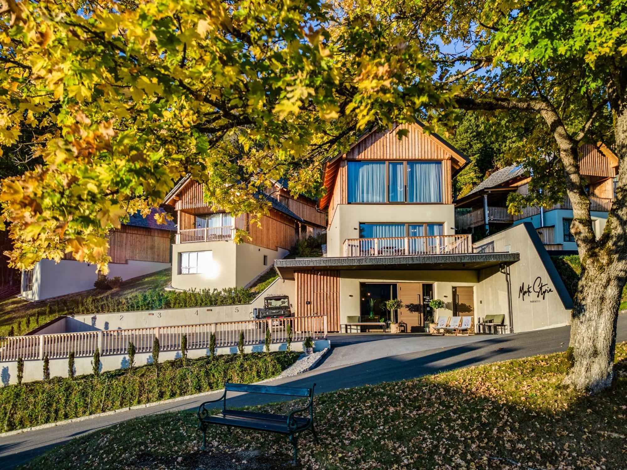 Hideaway Hotel Montestyria Chalets & Suiten Mariazell Exteriör bild
